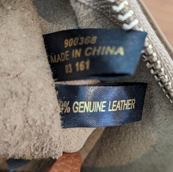 Etienne Aigner Moda Suede Fringe Wristlet Nwt ❤️ - Picture 5 of 9